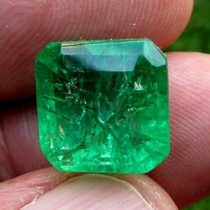 loose emerald genuine emerald natur..