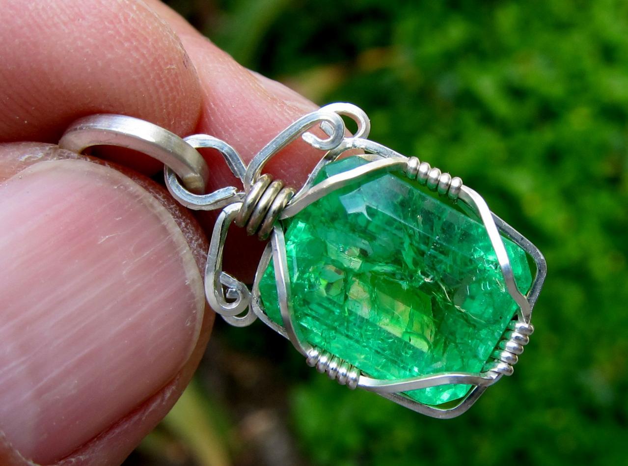 Boho Jewelry Emerald Pendant Colombian Emerald Emerald Necklace