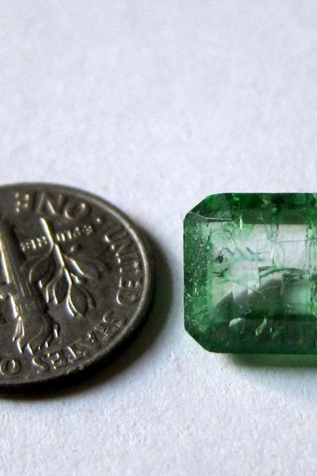 loose emerald natural emerald colombia emeralds