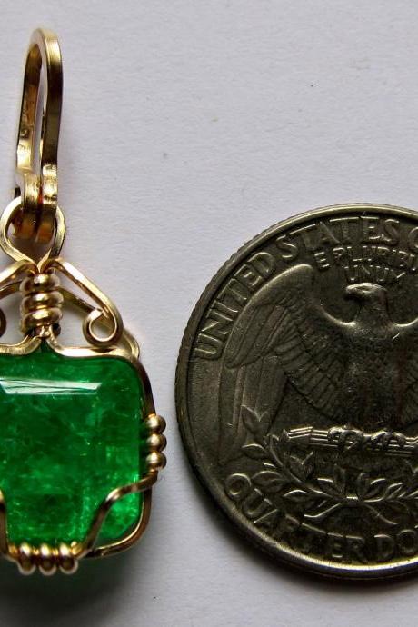 emerald pendant amulet colombian emerald