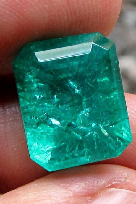 loose emerald muzo emerald natural emerald colombian emerald